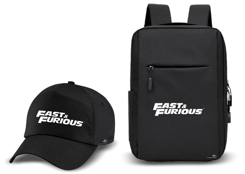 Image d’un sac à dos et d’une casquette noirs avec le logo de la SAFA Fast and Furious imprimé.