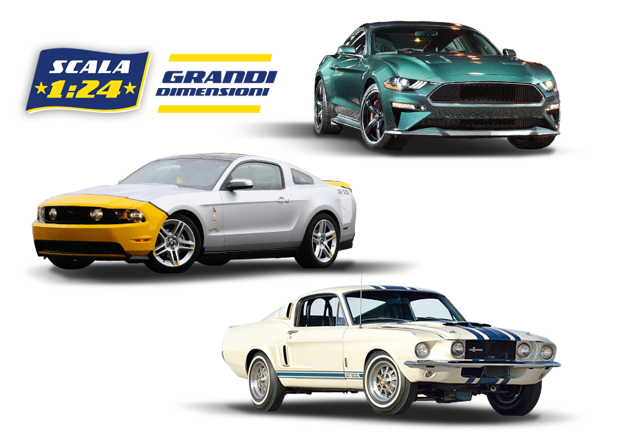 Immagine di tre Mustang su sfondo grigio. Un banner sull’immagine riporta “Scala 1:24” e un altro banner riporta “Grandi dimensioni”.