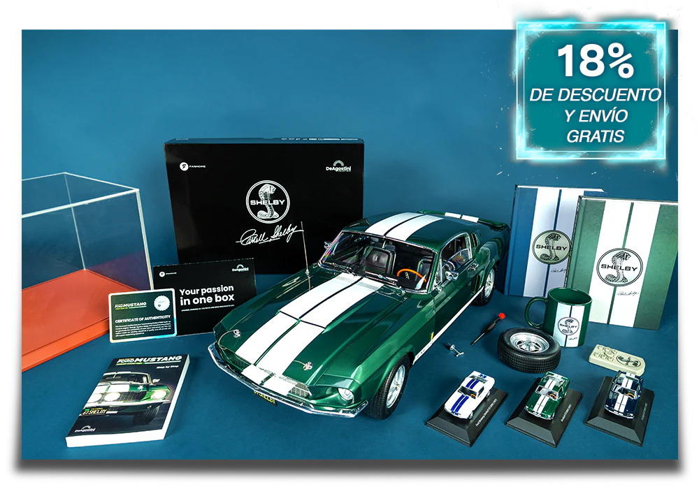 Imagen de la maqueta del coche verde y blanco rodeada de todos los regalos de la colección. Un icono en la imagen indica: «18% de descuento y envío gratis».