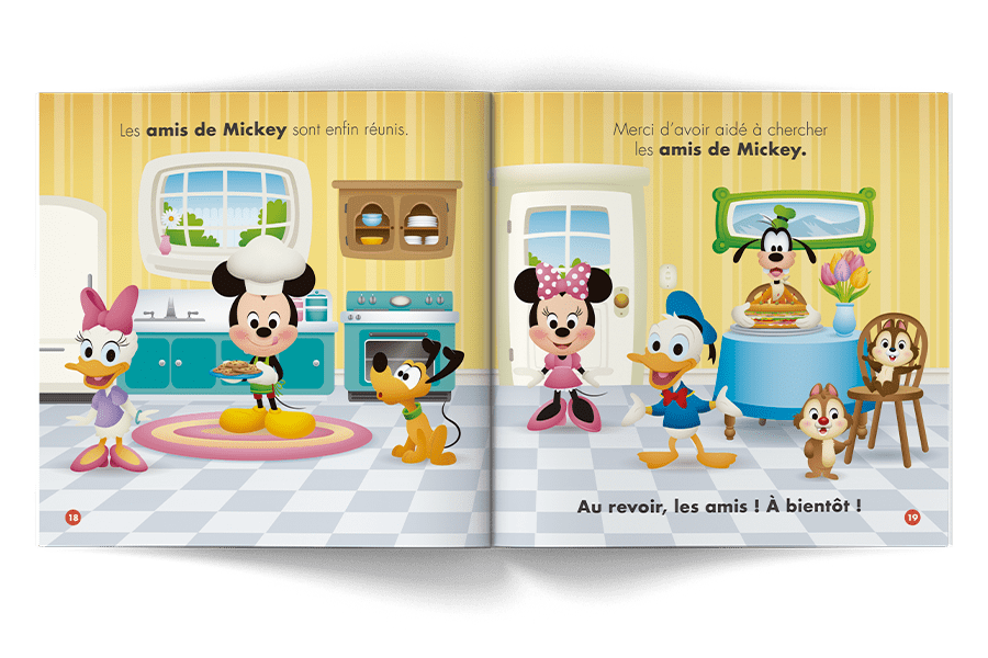 Disney My First Friends - Subscription Digital Issues Image d’un livre ouvert vue de loin.