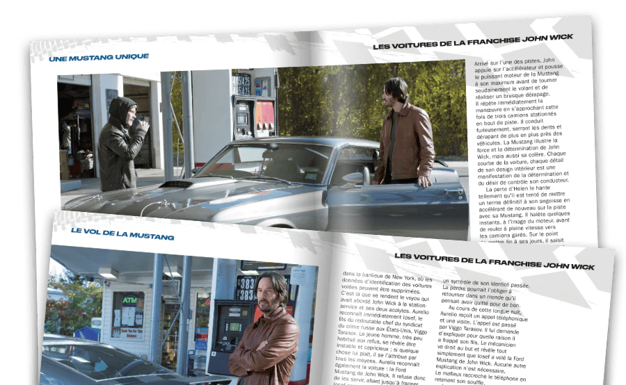 Image d’un magazine ouvert vue de loin.