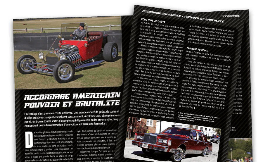 Image d’un magazine ouvert vue de loin.